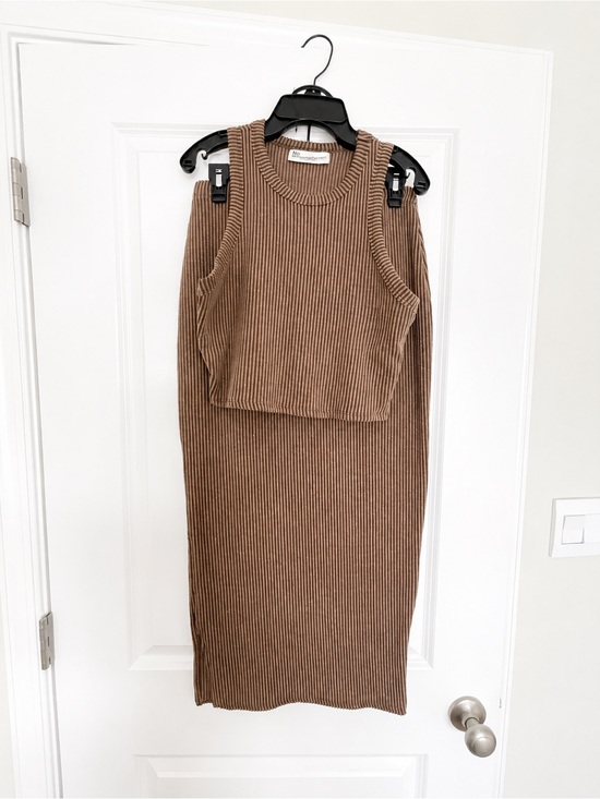 No Boundaries Dresses & Skirts - No Boundaries Ribbed Brown Midi Skirt Set